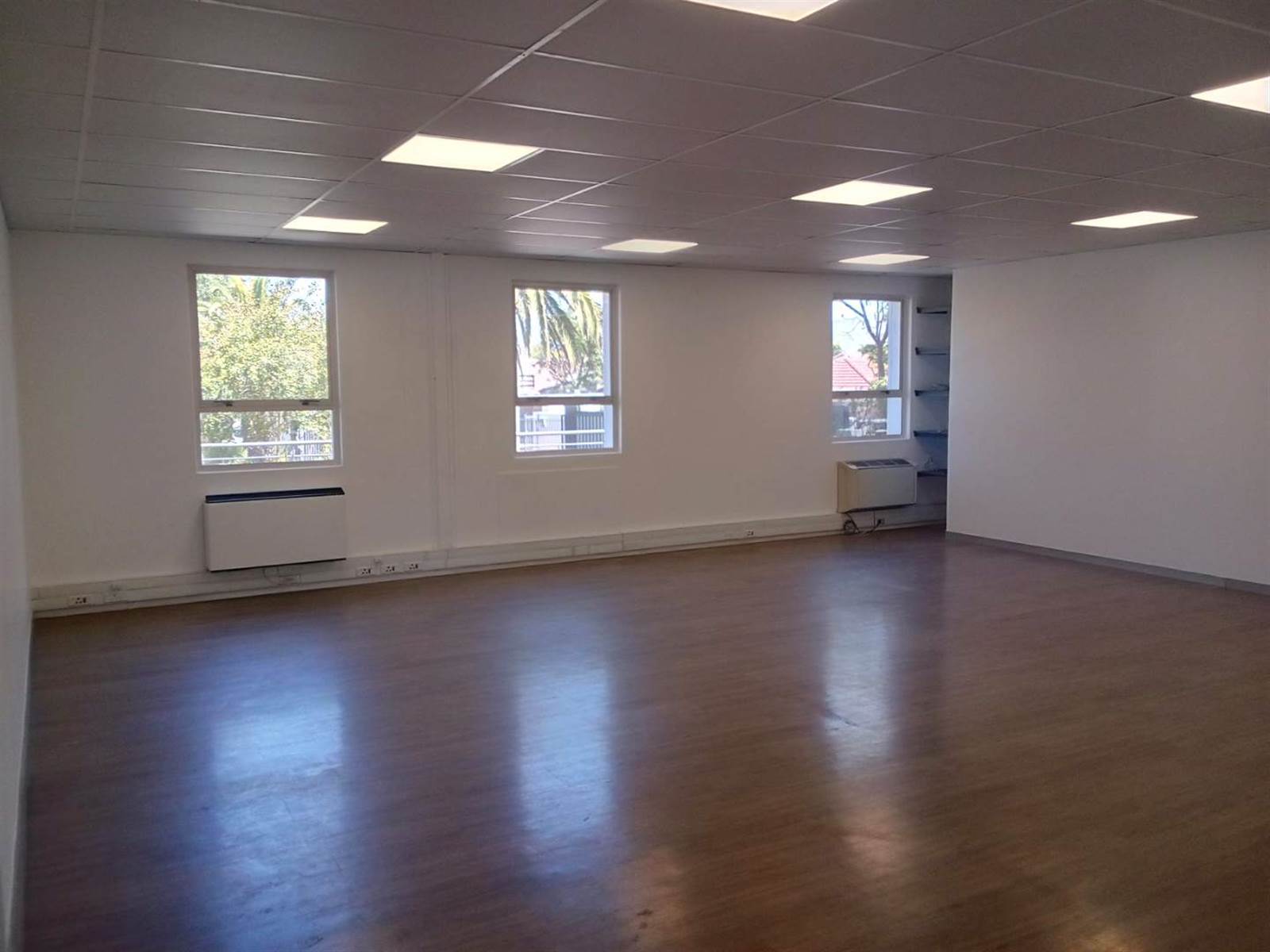 576.85  m² Office Space in Plumstead photo number 5