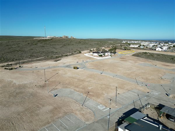 490 m² Land