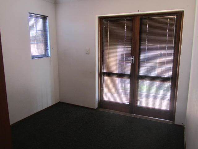 3 Bed Townhouse in Vaalpark photo number 7