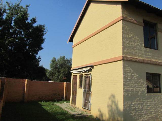 3 Bed Townhouse in Vaalpark photo number 13