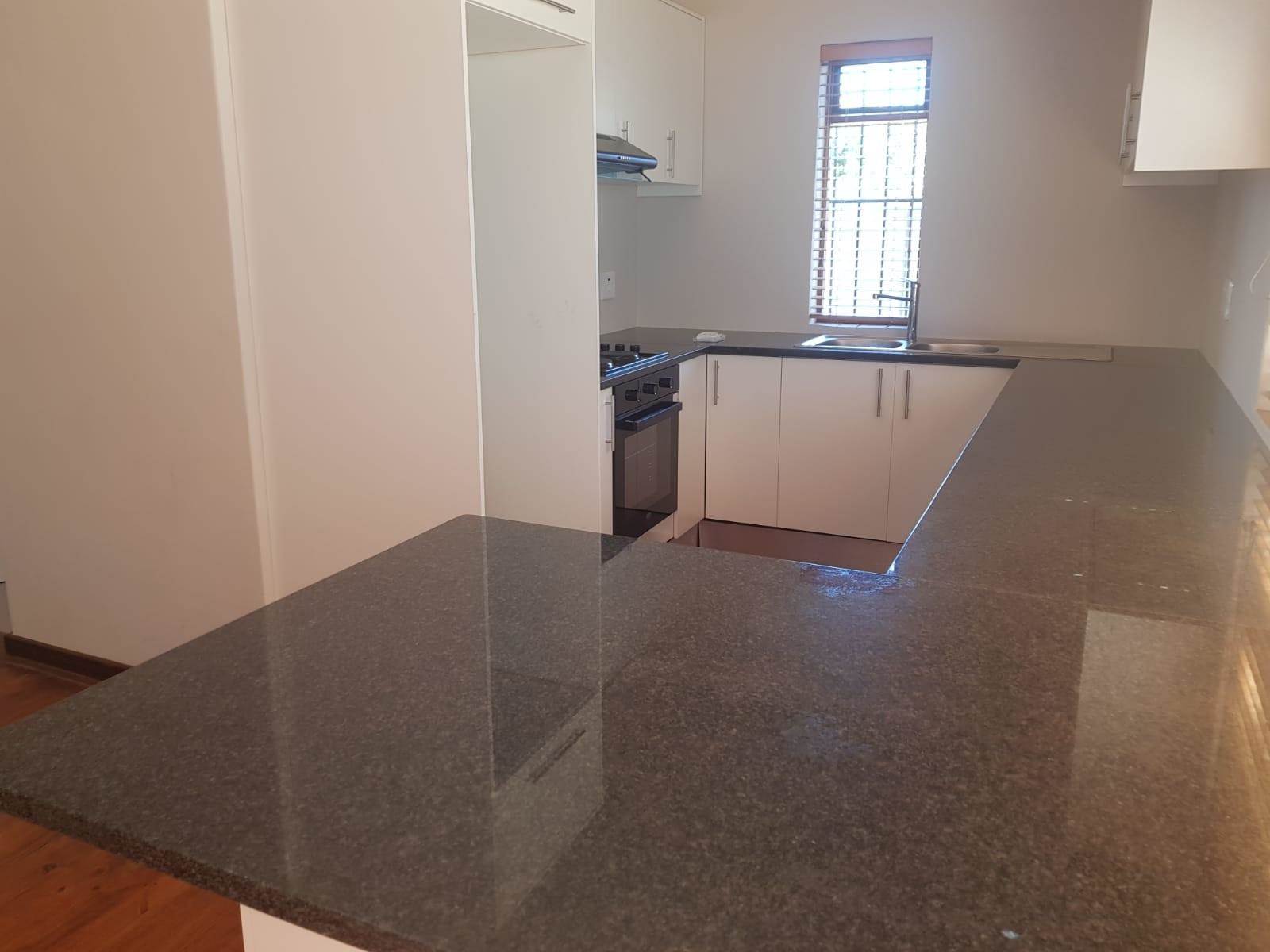 2 Bed Simplex in Pinelands photo number 6