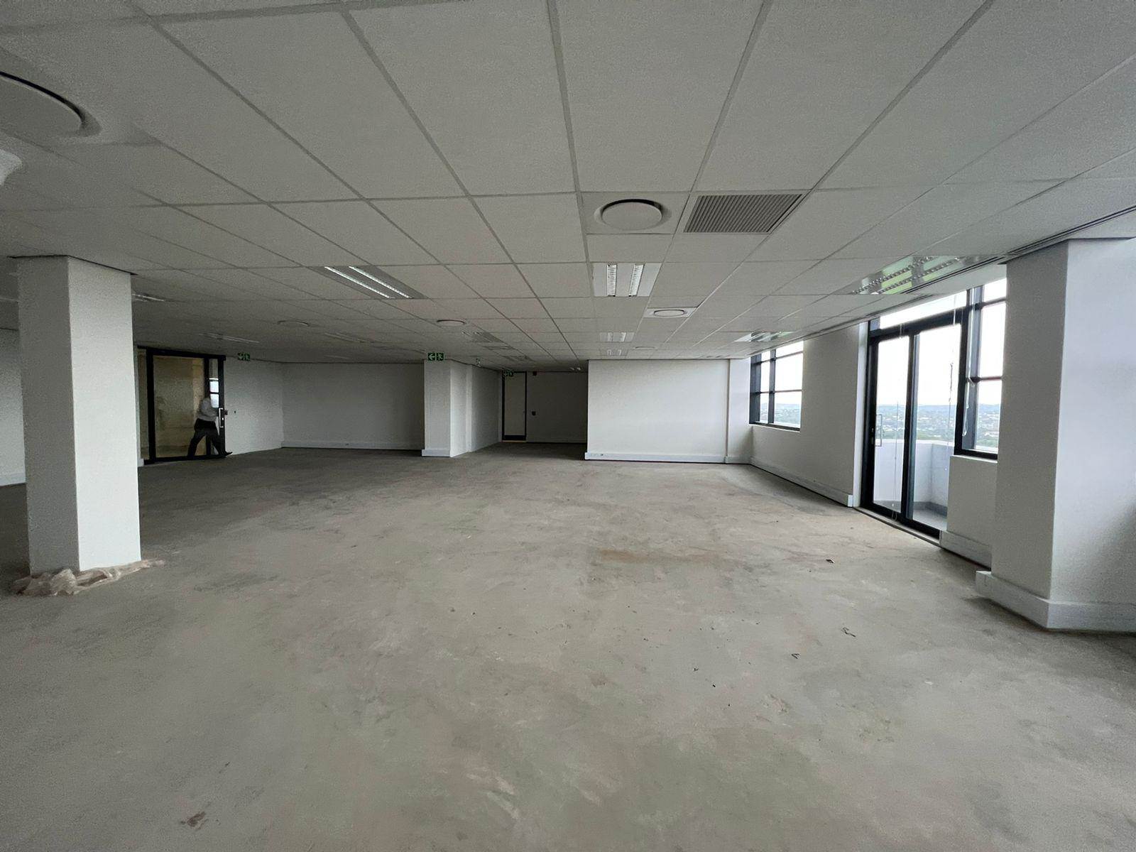 176  m² Commercial space in Illovo photo number 10