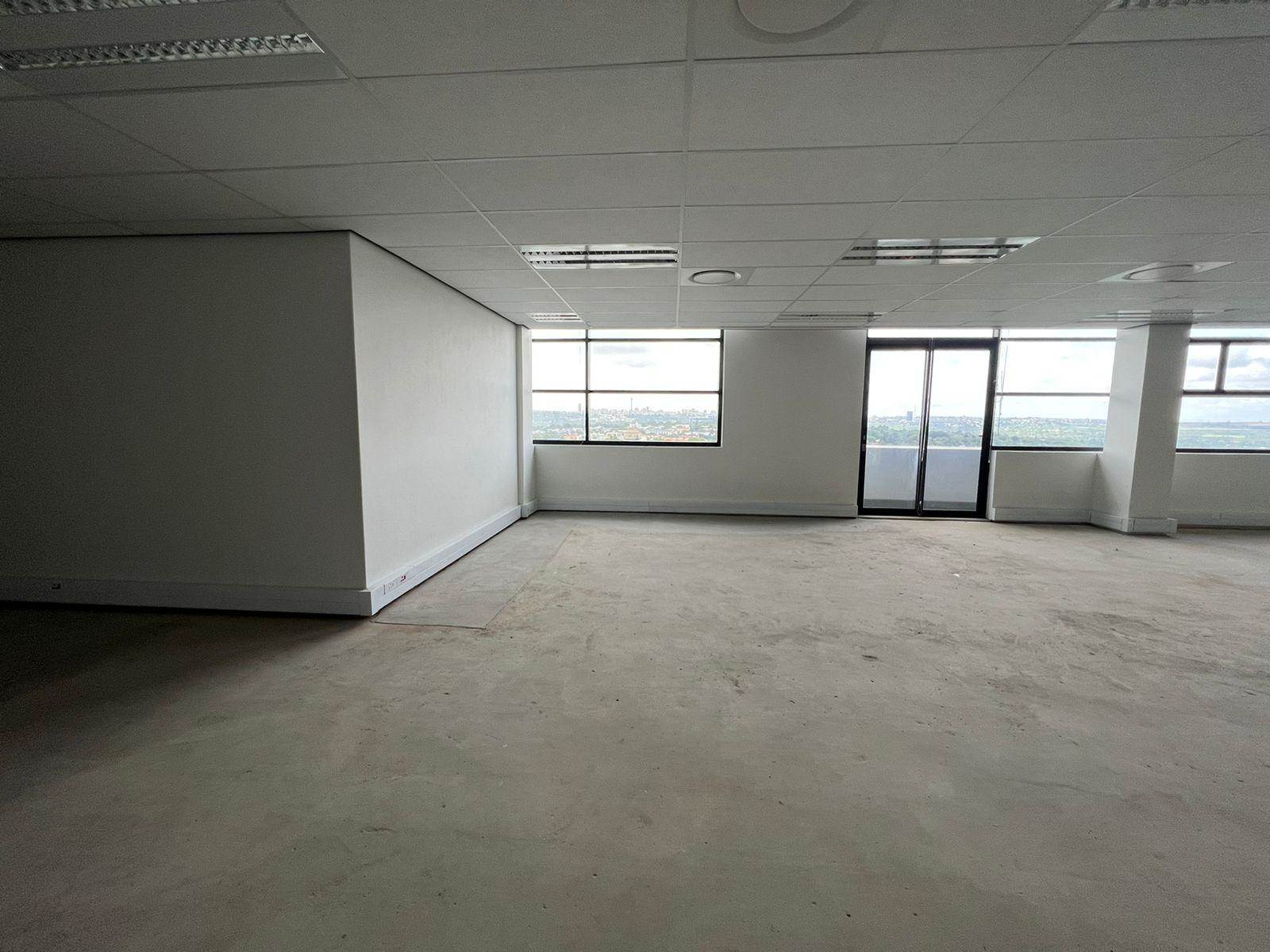 176  m² Commercial space in Illovo photo number 13