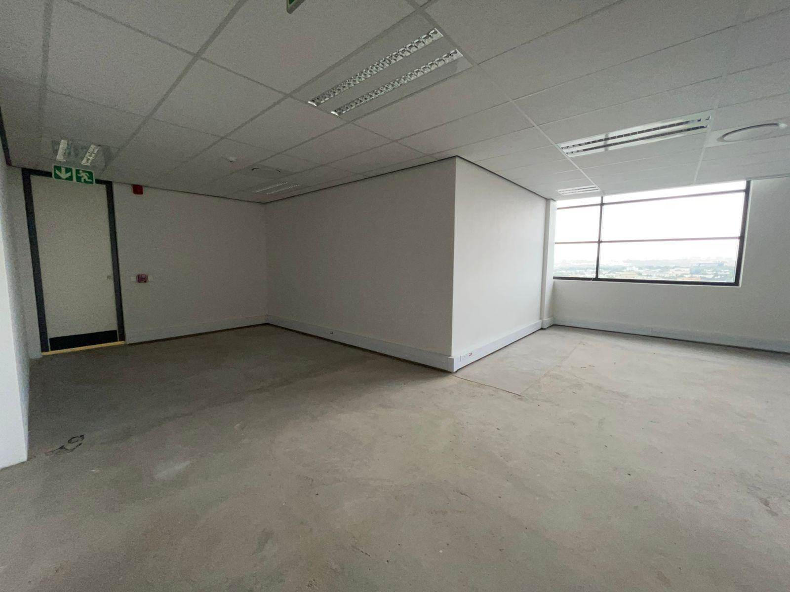 176  m² Commercial space in Illovo photo number 12