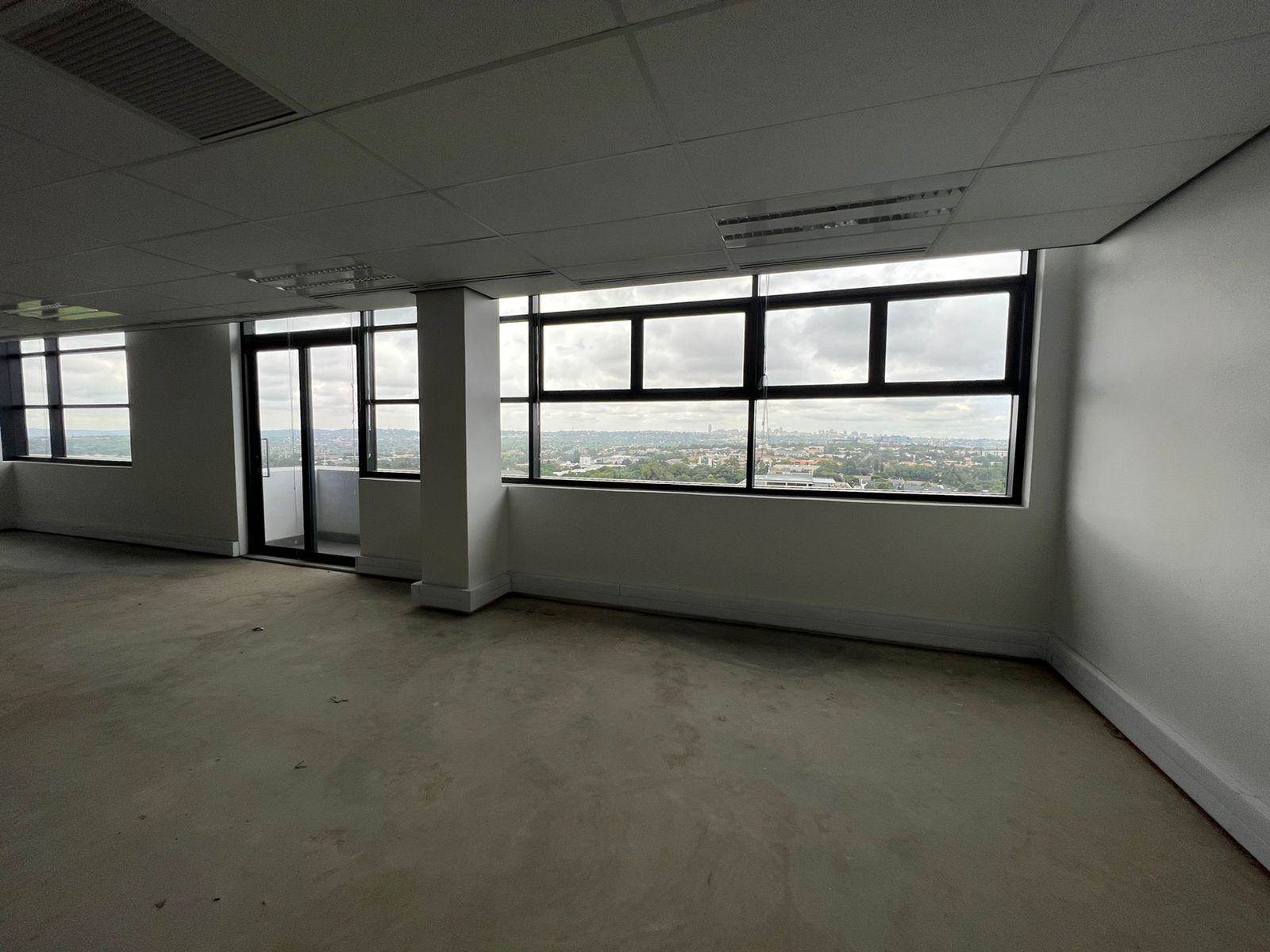176  m² Commercial space in Illovo photo number 17