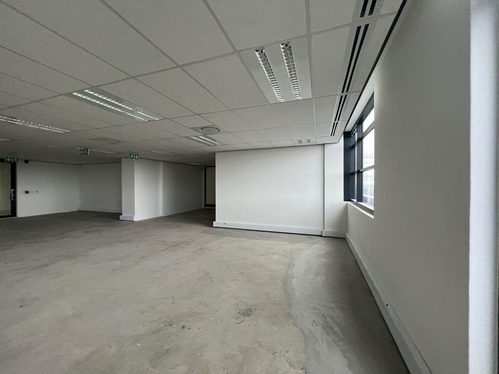 176  m² Commercial space in Illovo photo number 11