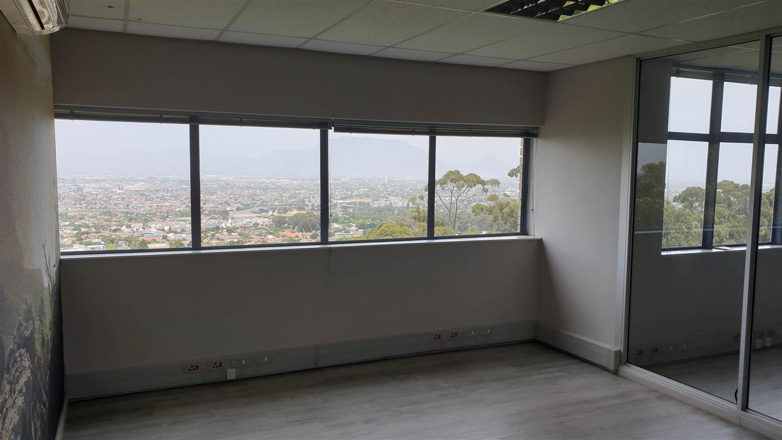 397  m² Commercial space in Plattekloof photo number 18