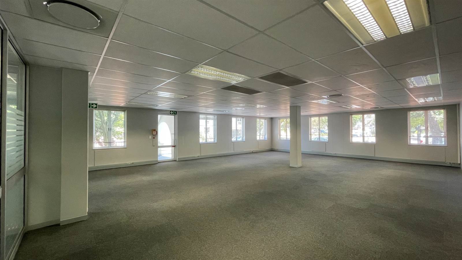 612  m² Office Space in Sandown photo number 25