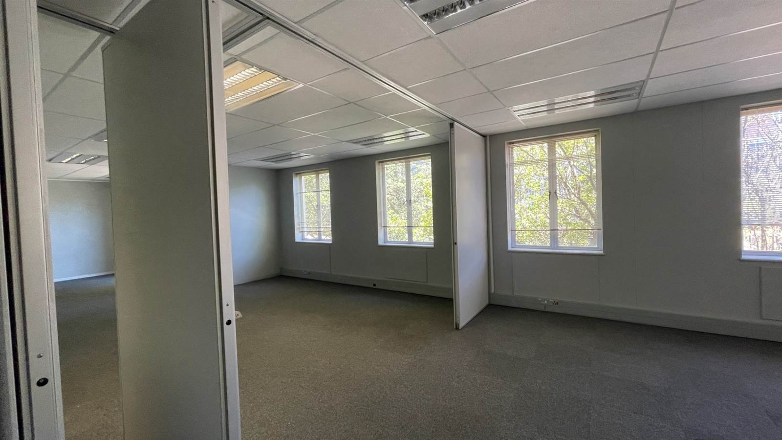 612  m² Office Space in Sandown photo number 9