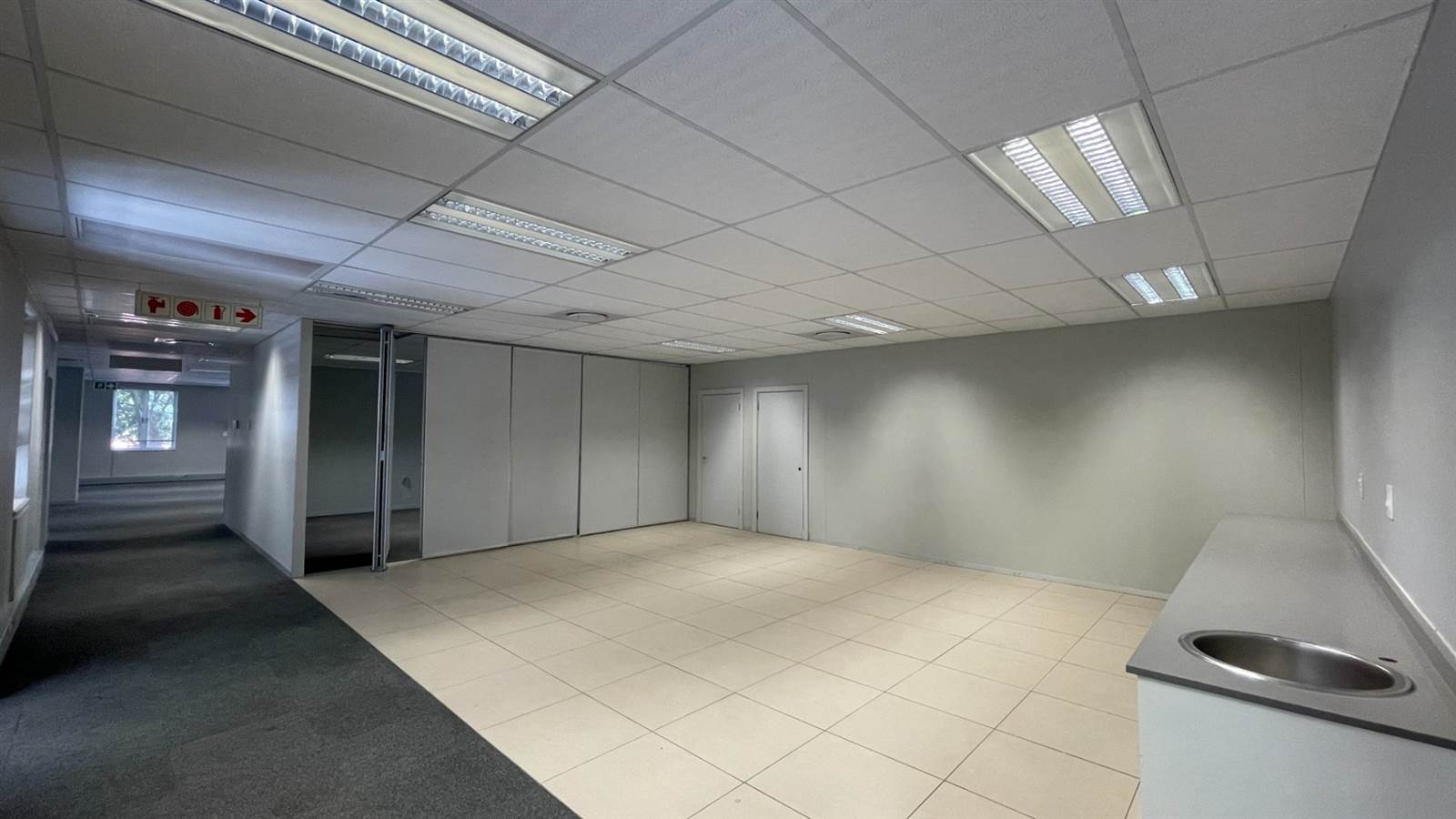 612  m² Office Space in Sandown photo number 14