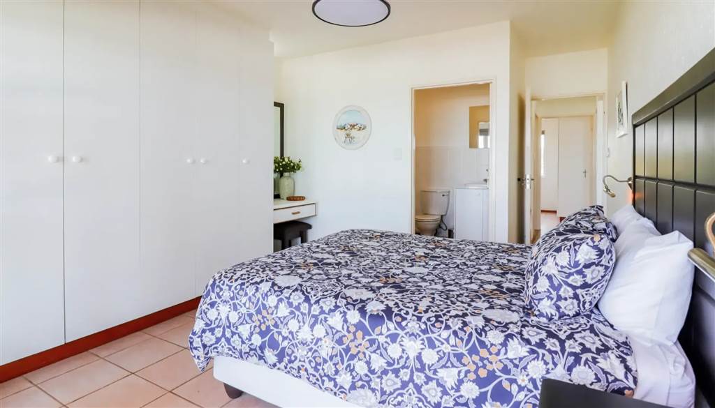 3 Bed Apartment in Trafalgar photo number 28