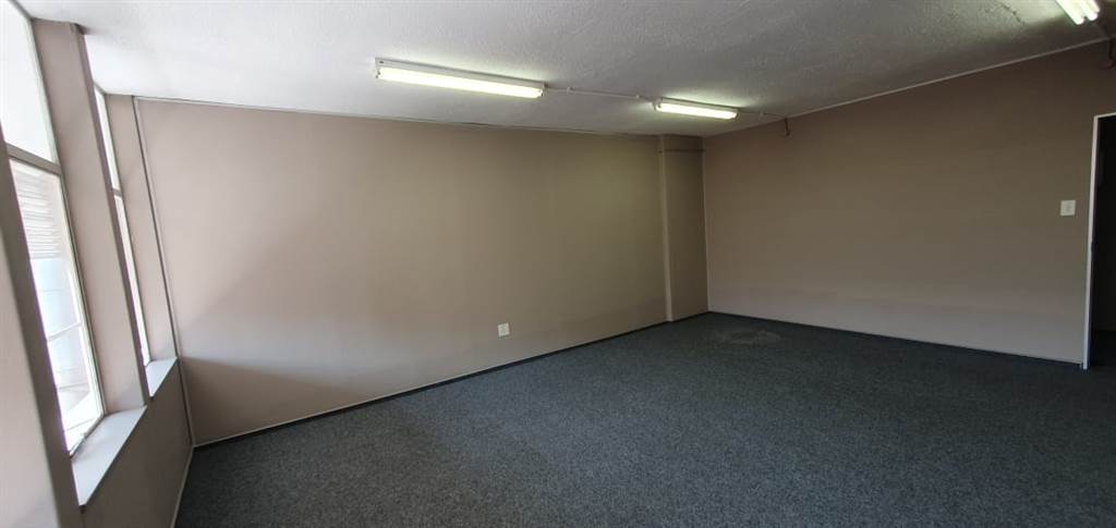 42  m² Commercial space in Sunnyside photo number 11