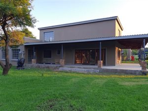 4.4 ha Smallholding in Mooiplaats AH