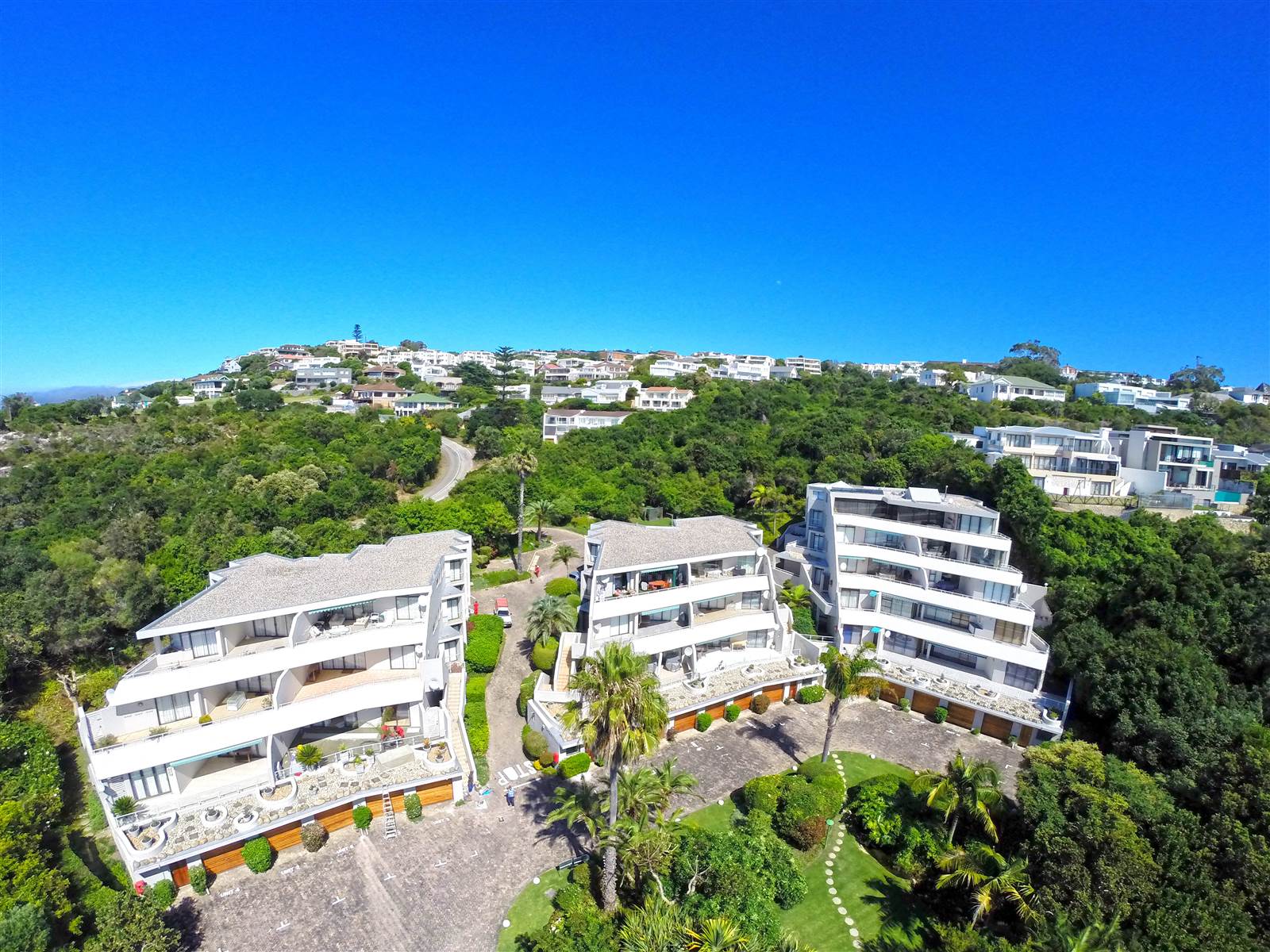 4 Bed Apartment in Plettenberg Bay photo number 10