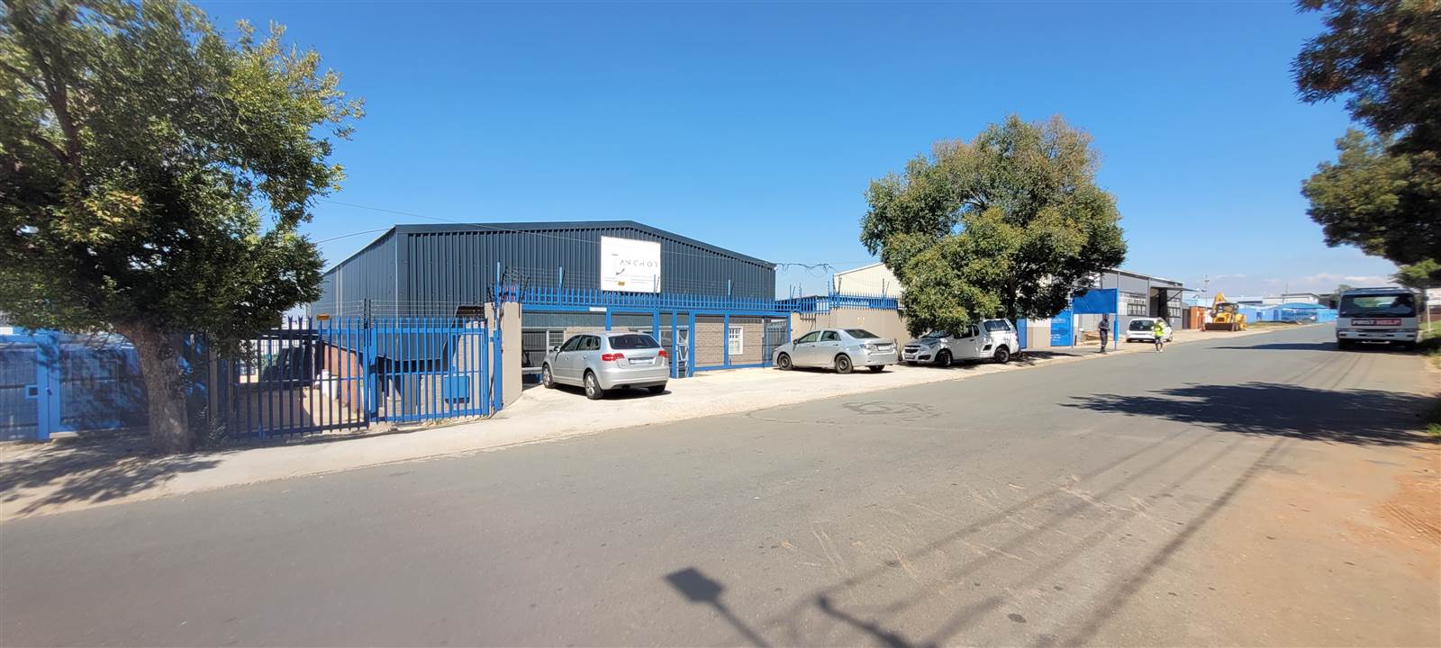 750  m² Industrial space in Industria North photo number 22