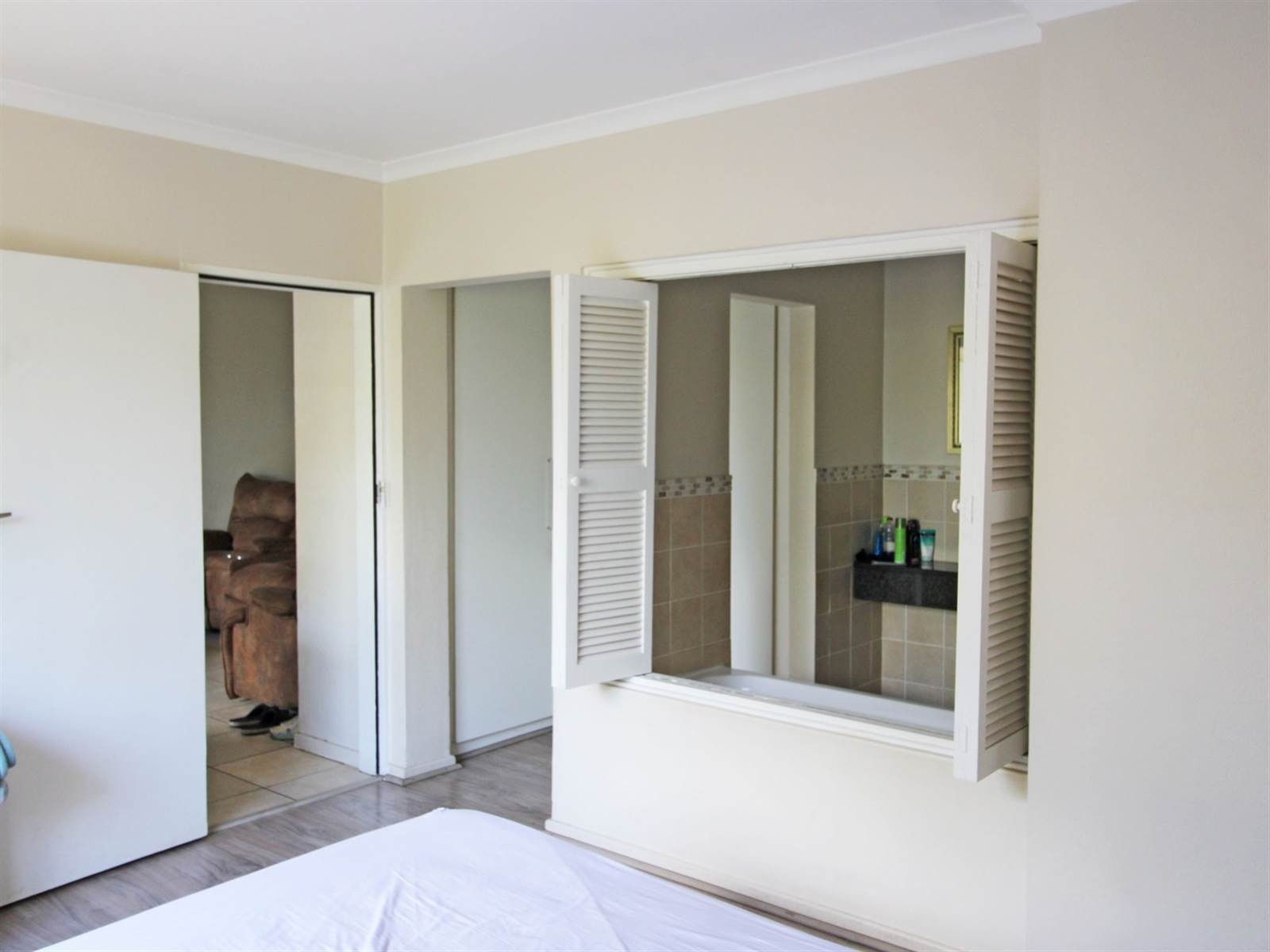 2 Bed Apartment in Rivonia photo number 8