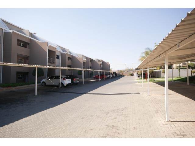 2 Bed Apartment in Rivonia photo number 18