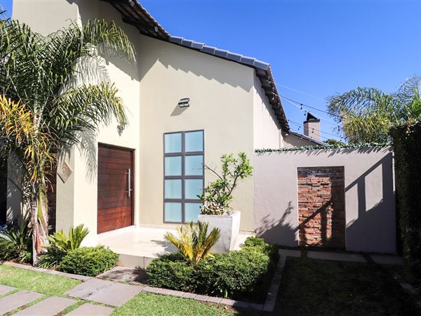 3 Bedroom Townhouse 3 Bedroom Townhouse