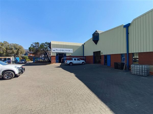 458  m² Industrial space