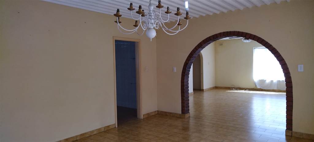 4 Bed House in Tongaat Central photo number 5