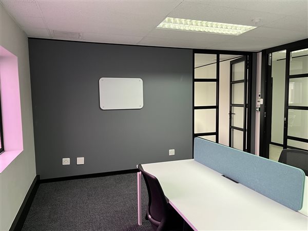 61  m² Office Space