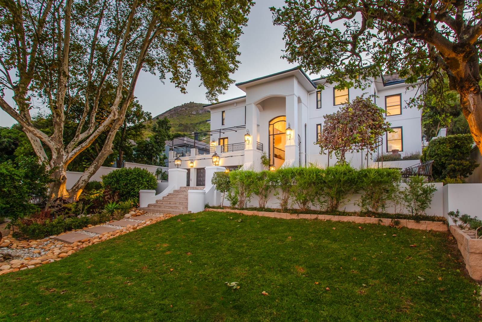 5 Bed House in Paarl photo number 2