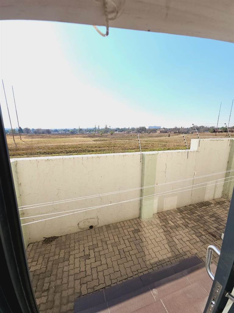 2 Bed Apartment in Secunda photo number 22