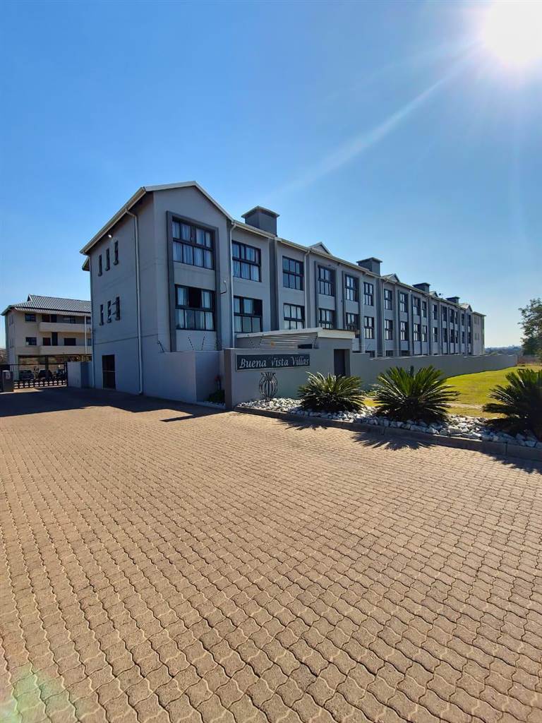 2 Bed Apartment in Secunda photo number 1