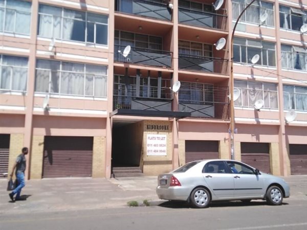 1 Bed Apartment in Johannesburg Central and CBD