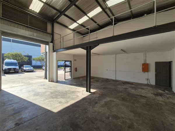 180  m² Industrial space