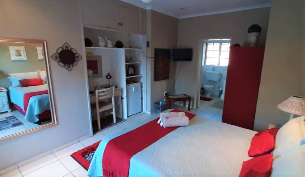 10 Bed House in Secunda Central photo number 26