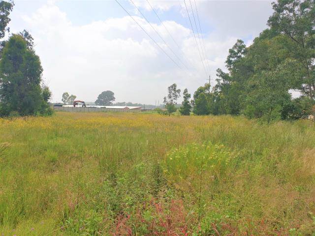 4047 m² Land available in Highbury photo number 2