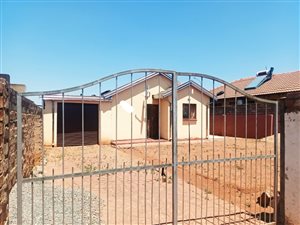2 Bed House in Protea Glen