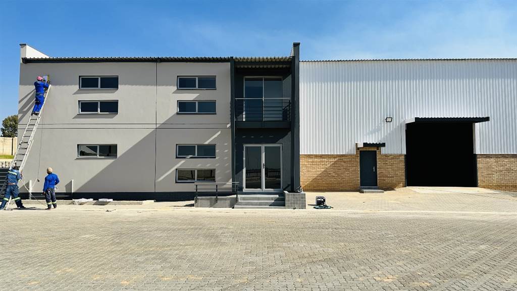 615  m² Industrial space in Knopjeslaagte photo number 1