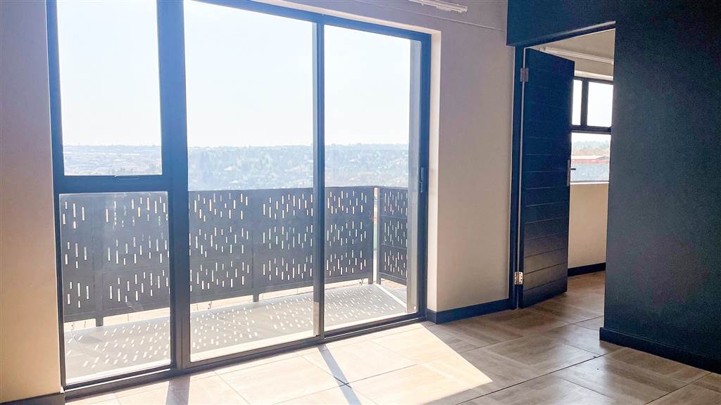 1 Bed Apartment to rent in Somerset West Central RR4183111 Private