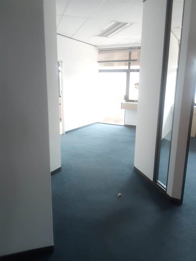 280  m² Commercial space in Durban CBD photo number 13