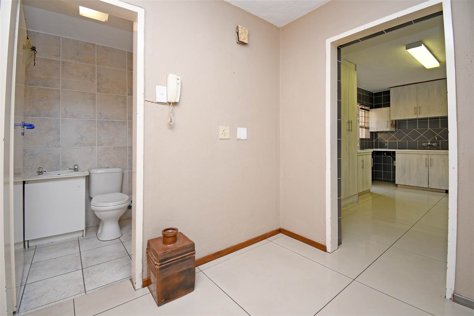 4 Bed Townhouse in Corlett Gardens photo number 12