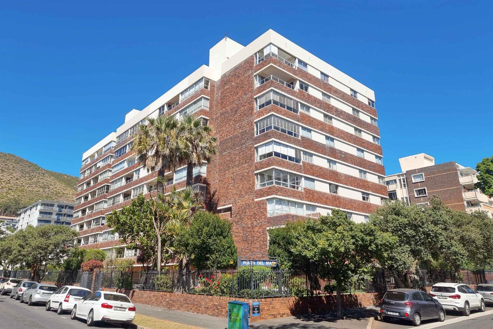 4 Bed Apartment in Sea Point photo number 29