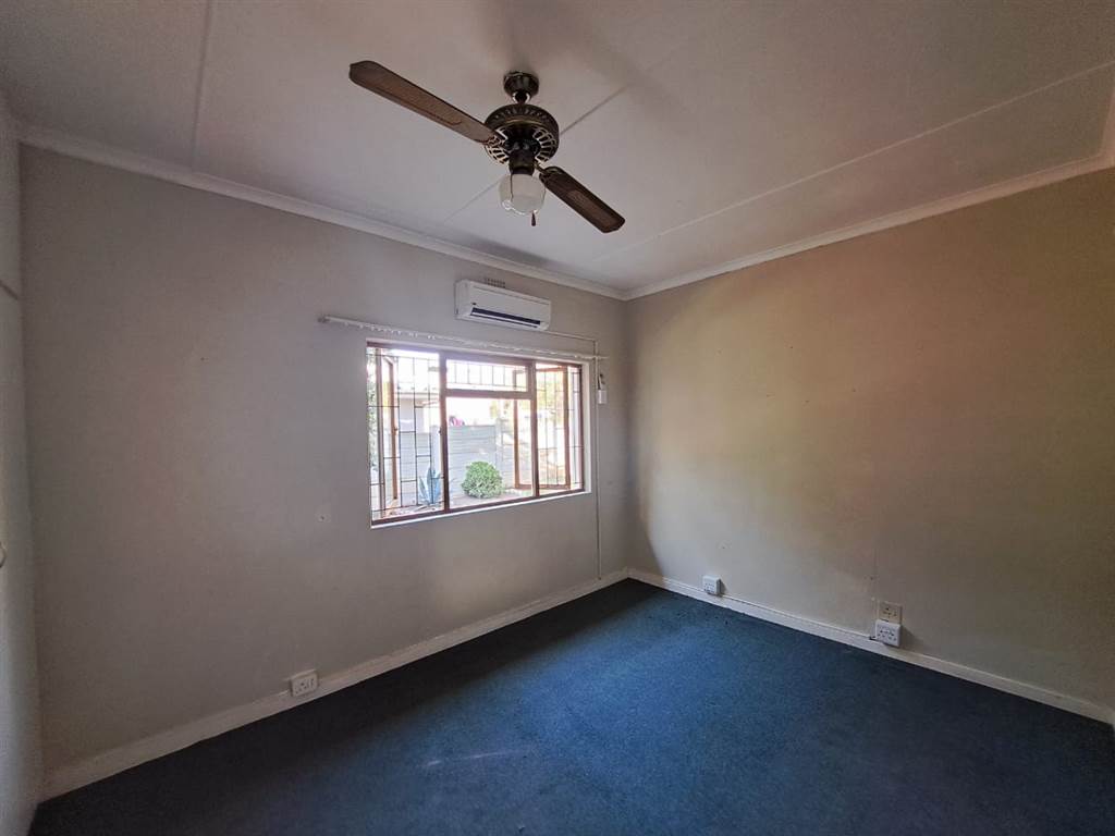 3 Bed House in Bonnievale photo number 13