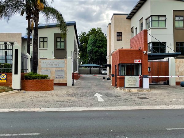186  m² Commercial space in Bedfordview