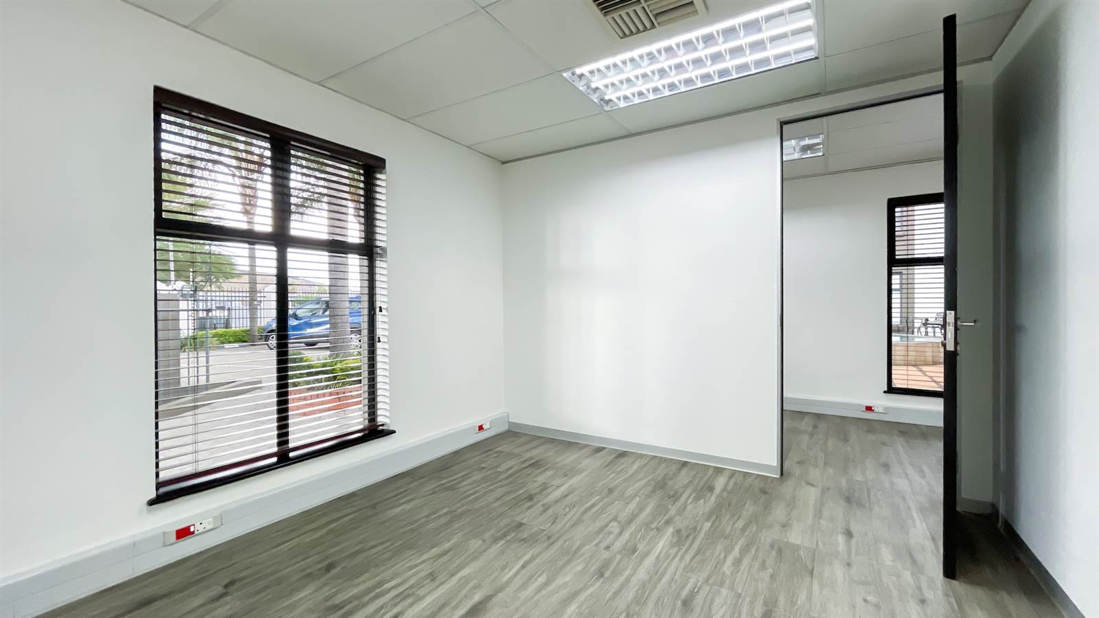 186  m² Commercial space in Bedfordview photo number 14