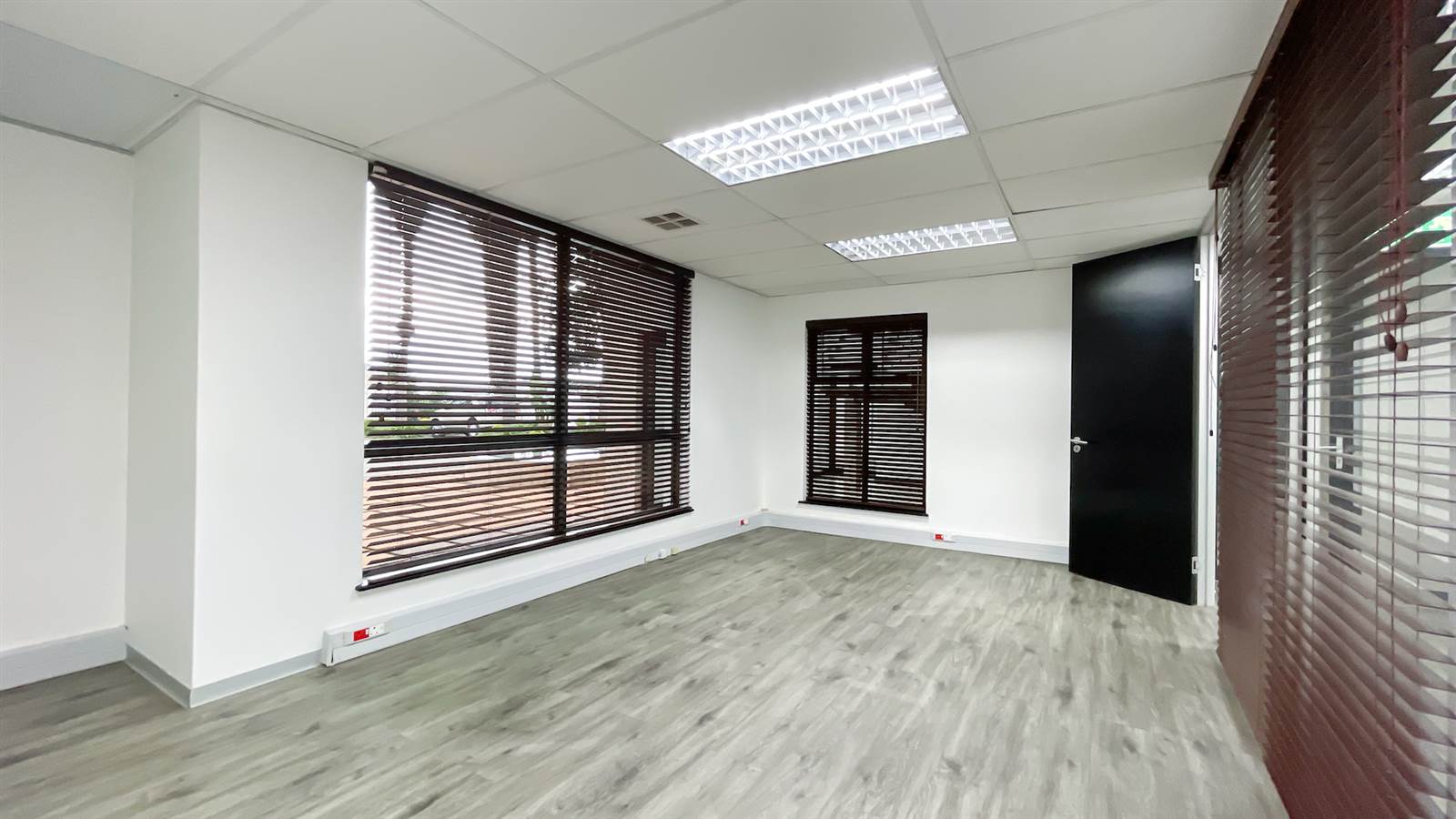 186  m² Commercial space in Bedfordview photo number 27