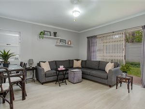 House in Paarl Central West