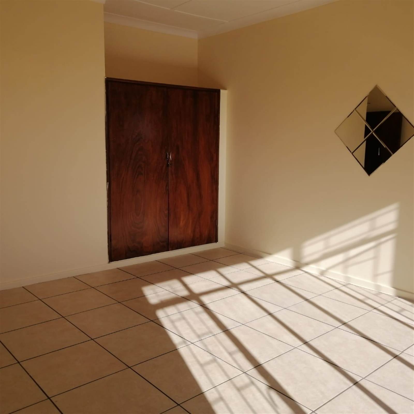 2 Bed Apartment in Carletonville photo number 9