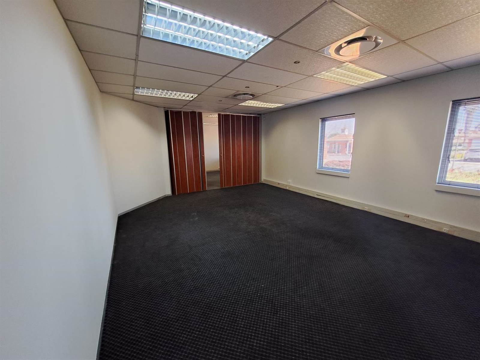 302  m² Commercial space in Centurion CBD photo number 3