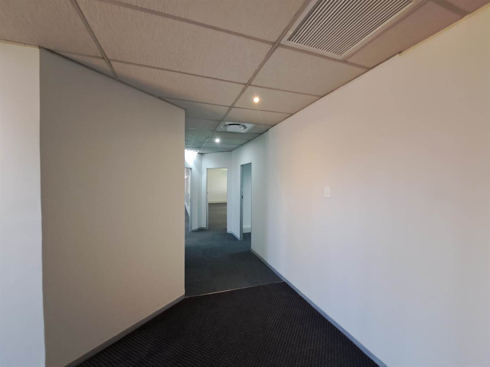 302  m² Commercial space in Centurion CBD photo number 13