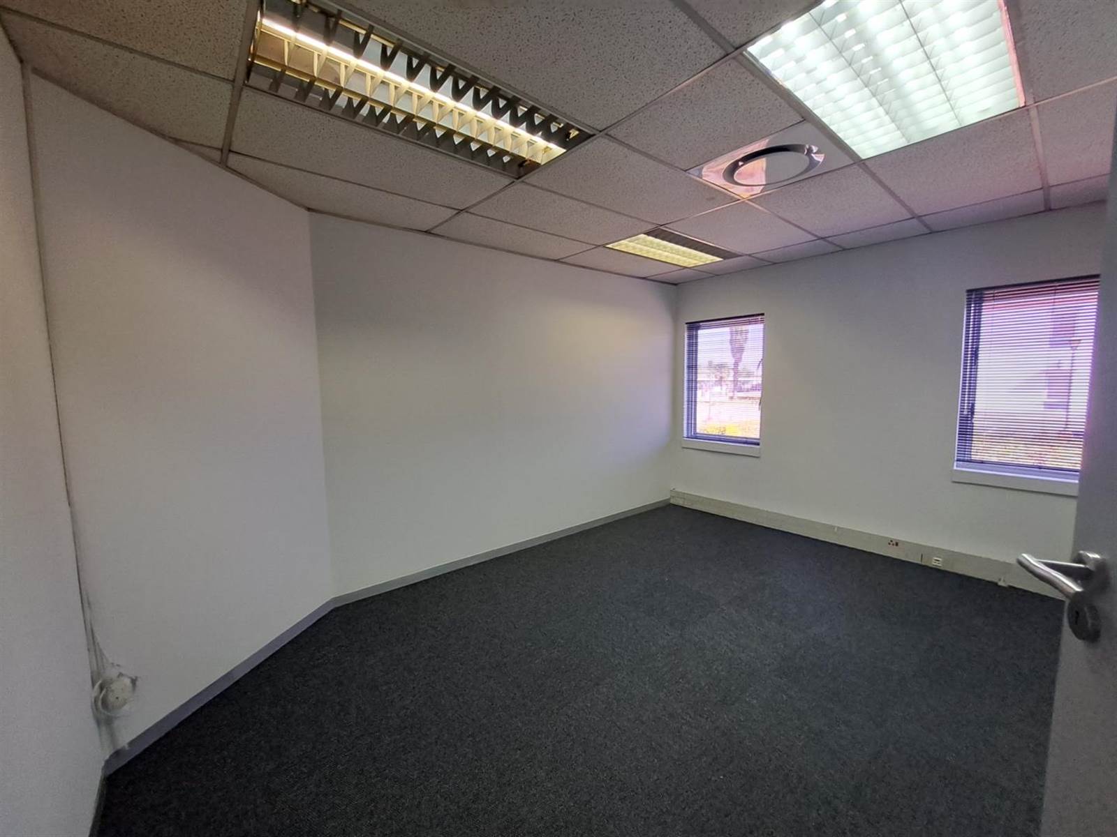302  m² Commercial space in Centurion CBD photo number 16