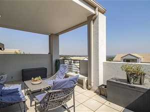 2 Bed Apartment in Bryanston West