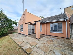 3 Bed House in Newlands West