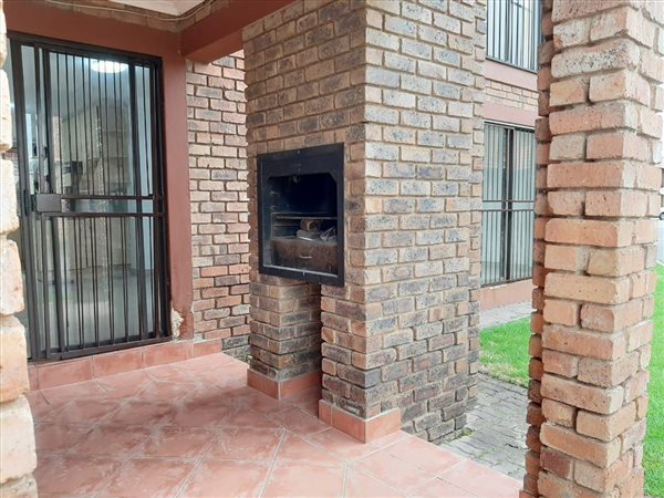 2 Bedroom Townhouse 2 Bedroom Townhouse